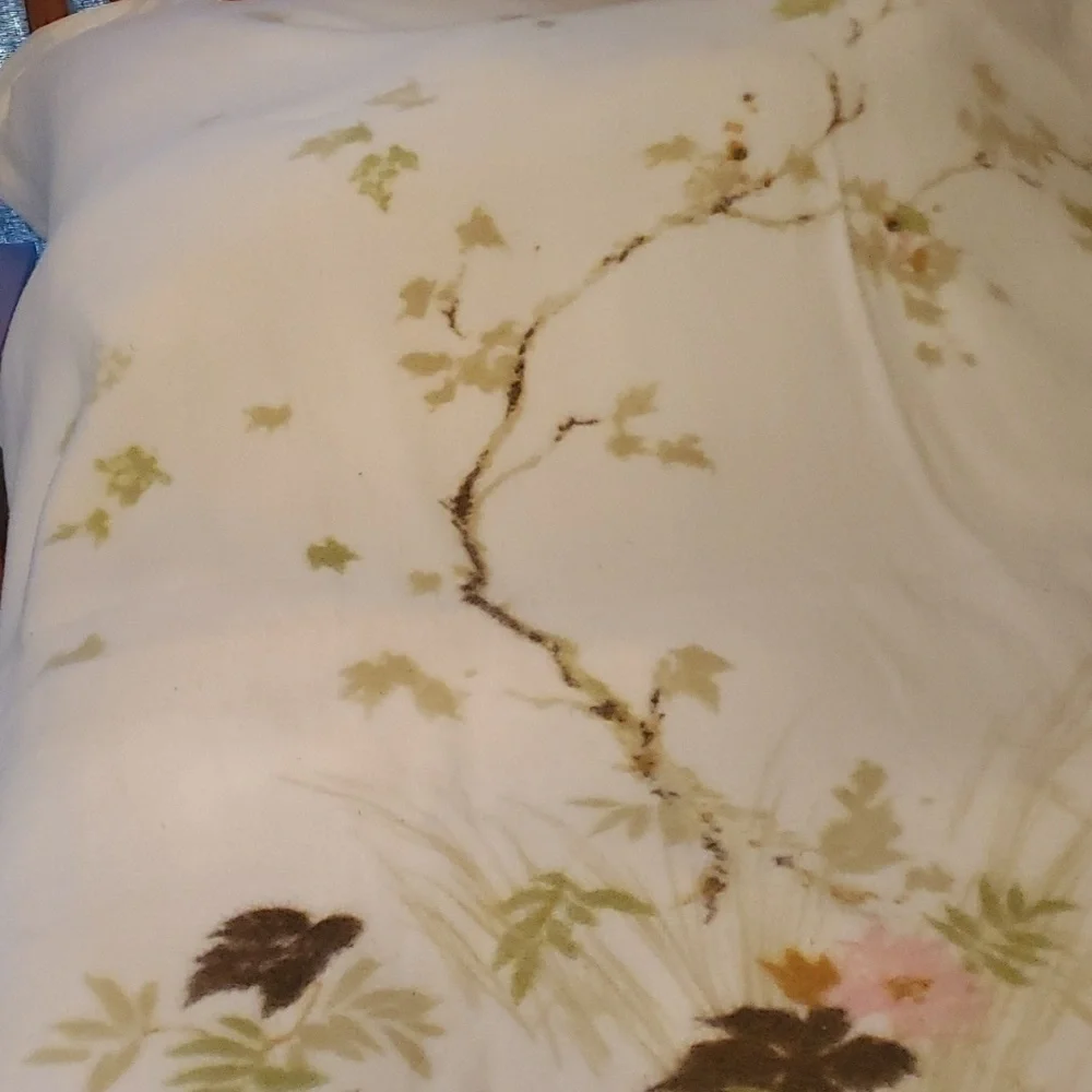 Vintage Satin Trimmed Binding Cream with Soft Floral Colored‎ 74